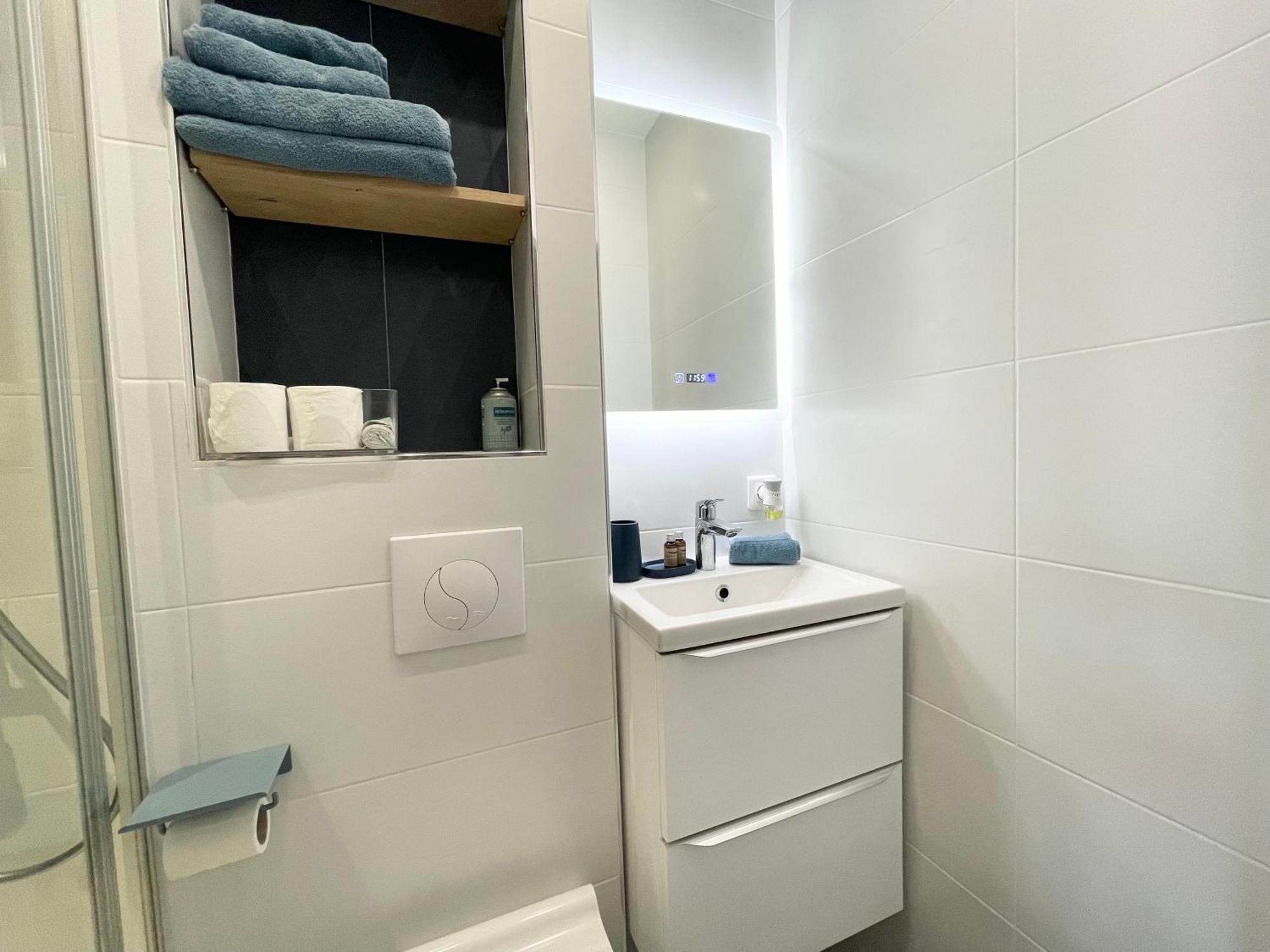 Homelivia Av Jean Medecin Nice Rom bilde